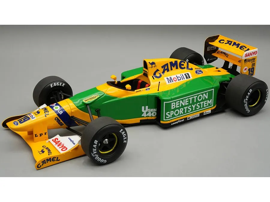 Retro Formula Racer 1:18 Collectible — Graphite