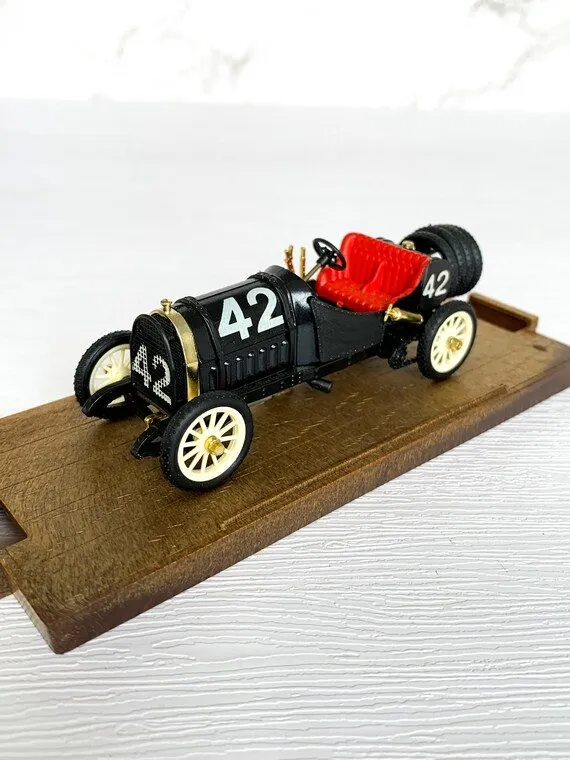 Bronze Classic Race Car 1:43 Die-Cast