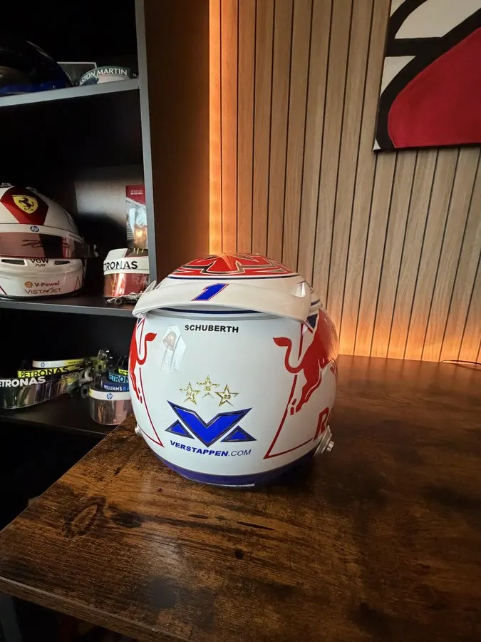 Classic Race Collector Helmet — Crimson Livery