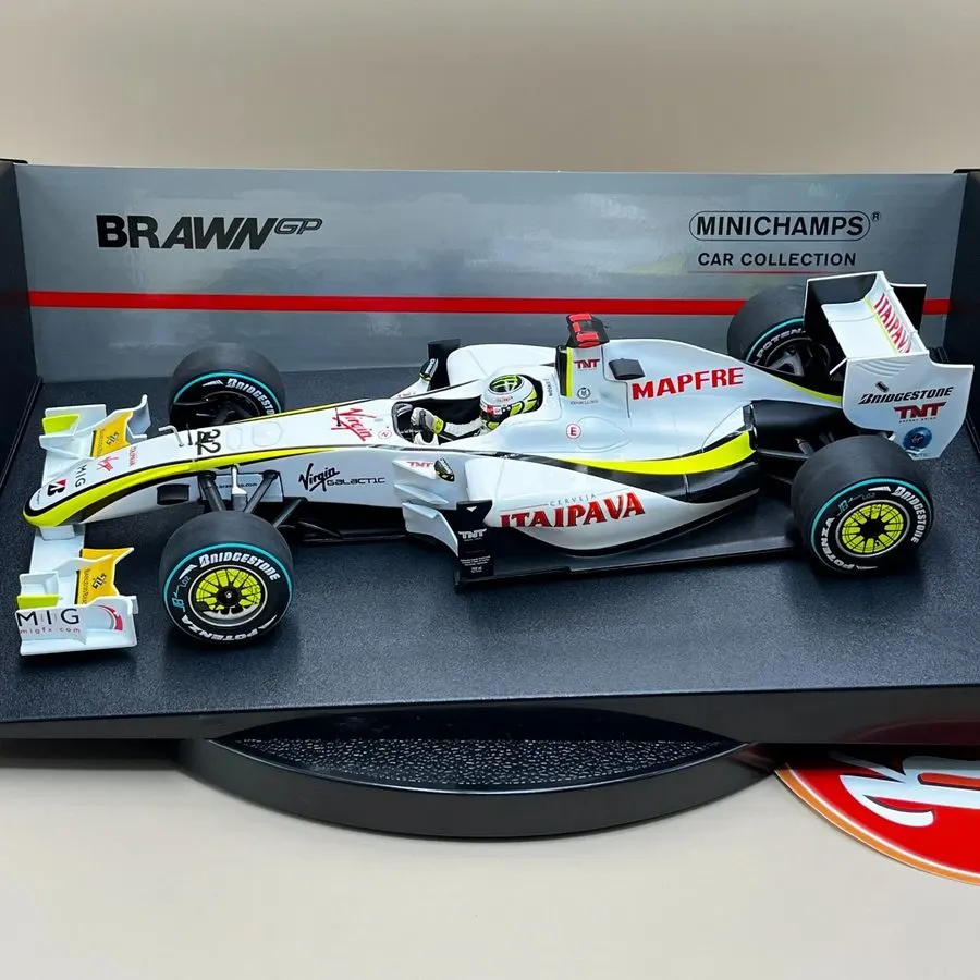 Pearl White Open-Wheel Racer 1:18 Die-Cast Model