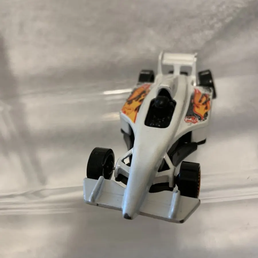 Classic Open-Wheel 1:43 Collectible — Ivory