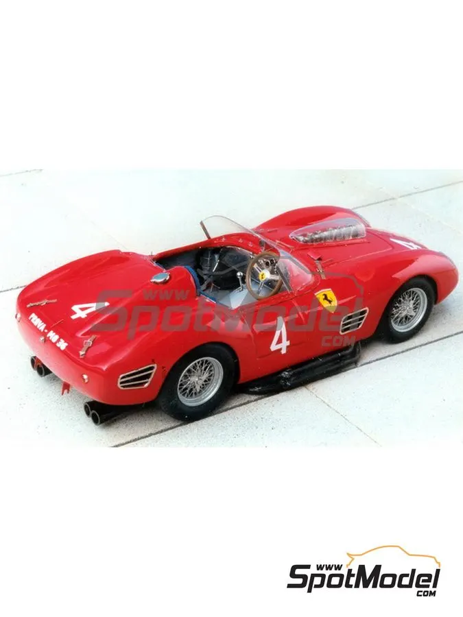 Carbon Classic Race Car 1:43 Die-Cast