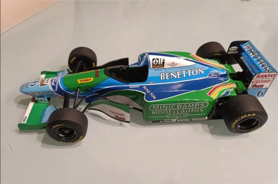 Retro Open-Wheel 1:43 Collectible — Racing Green