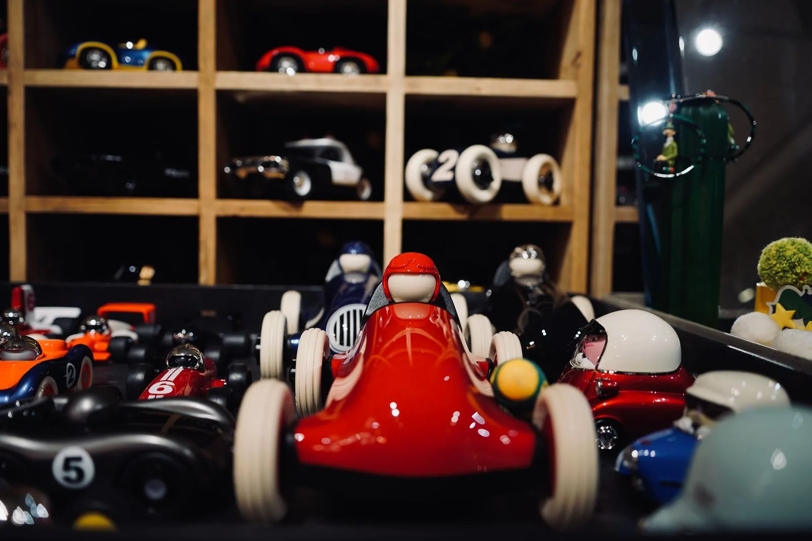 Retro Open-Wheel 1:43 Collectible — Azure