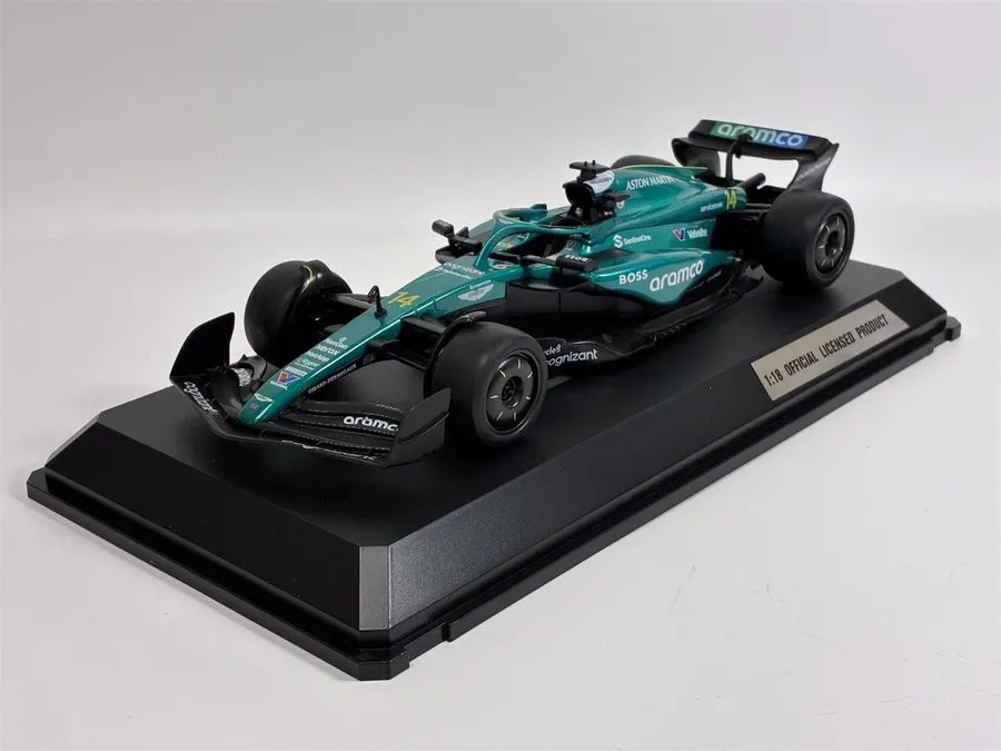 Endurance Formula Racer 1:18 Collectible — Gold Edition
