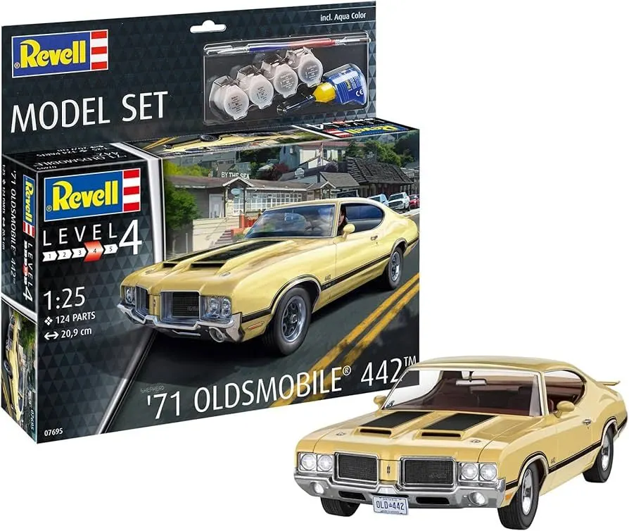Ivory 1:24 Racing Car Model Build Kit — Sprue & Sabre Models
