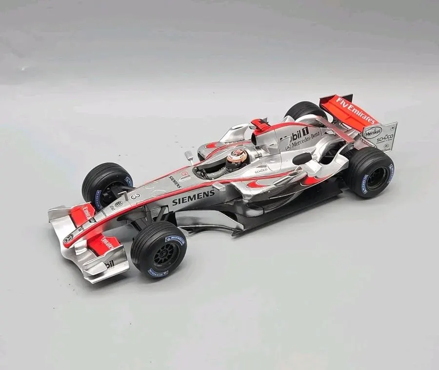 Retro Formula Racer 1:18 Collectible — Titanium