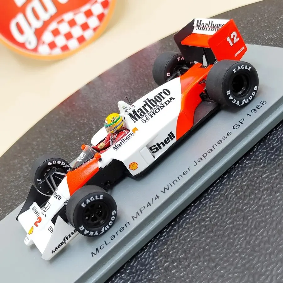 Classic Open-Wheel 1:43 Collectible — Pearl White