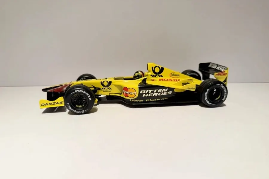 Classic Open-Wheel 1:43 Collectible — Emerald