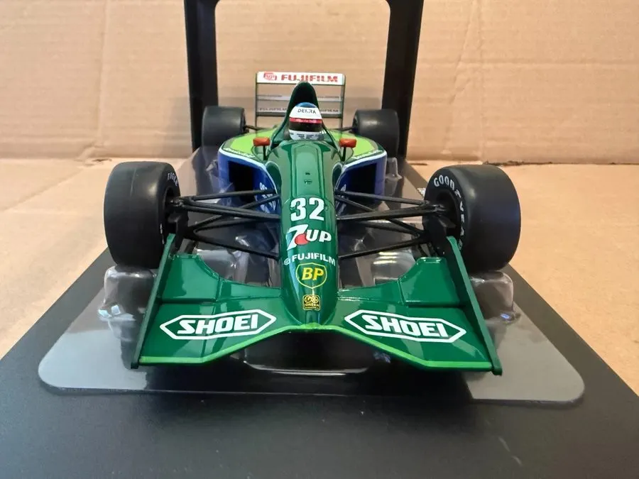 Vintage-style Open-Wheel 1:43 Collectible — Emerald