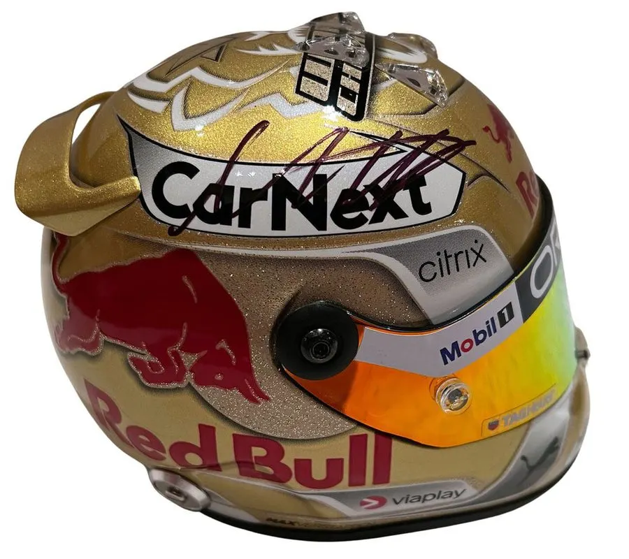 Vintage-style Collector Helmet — Bronze Livery