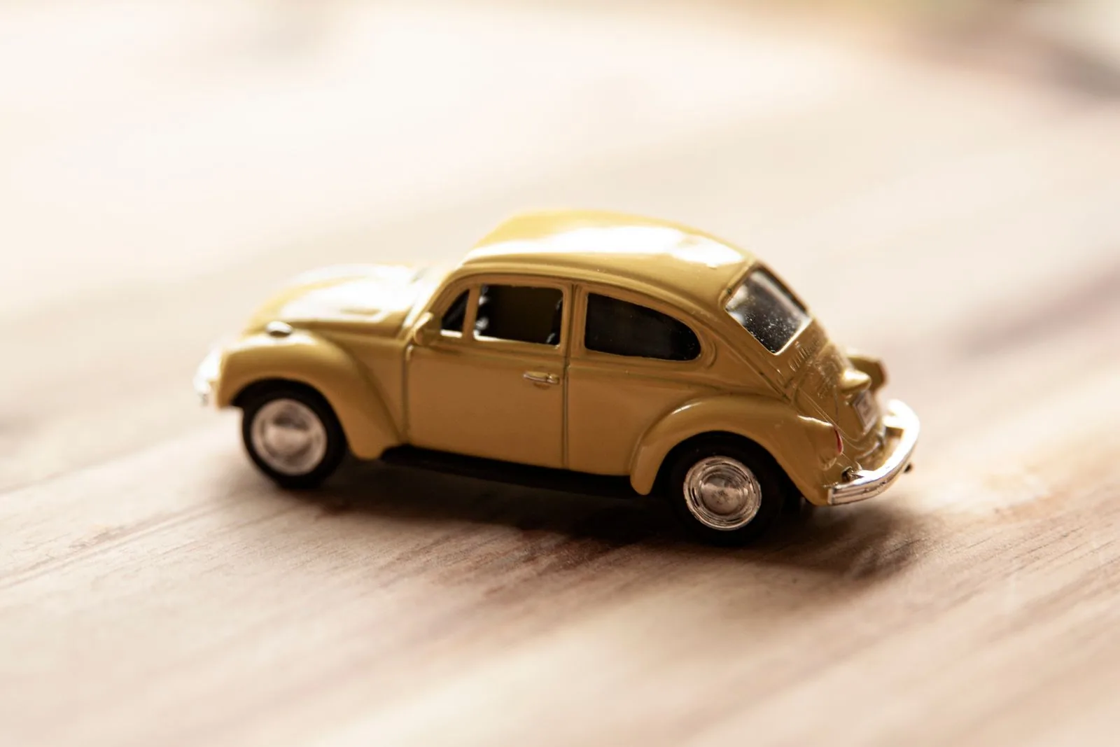 Crimson Open-Wheel Racer 1:18 Die-Cast Model