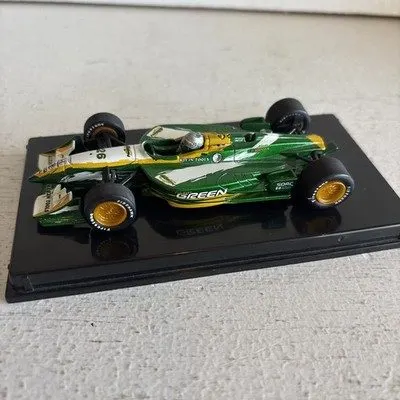 Racing Green Classic Race Car 1:43 Die-Cast