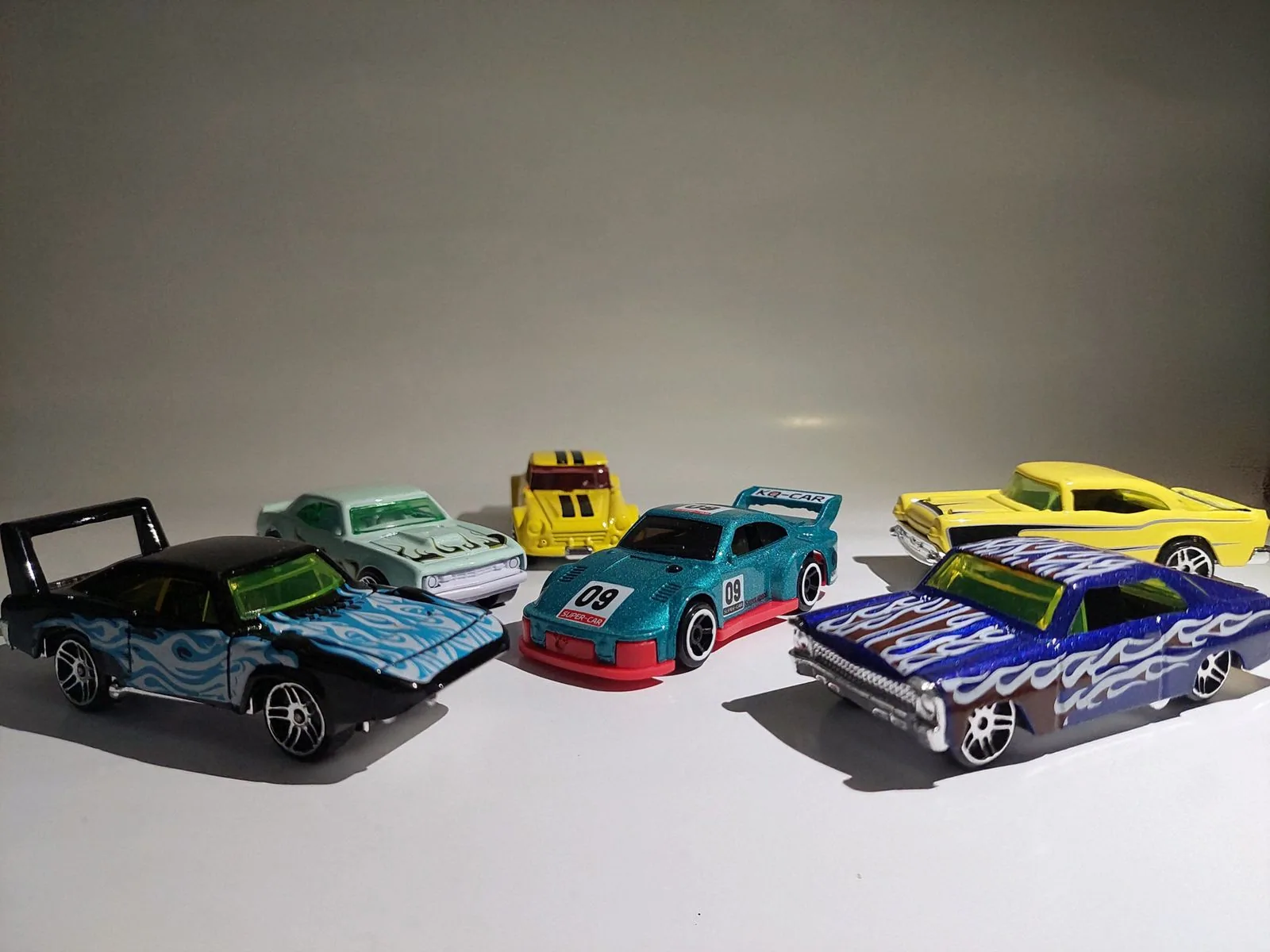 Matte Black Classic Race Car 1:43 Die-Cast