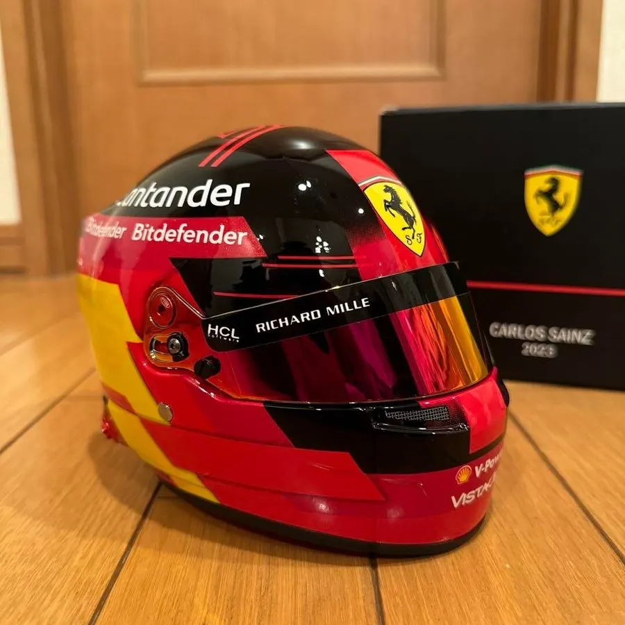 Classic Race Collector Helmet — Amber Livery · Ferro & Sons Foundry