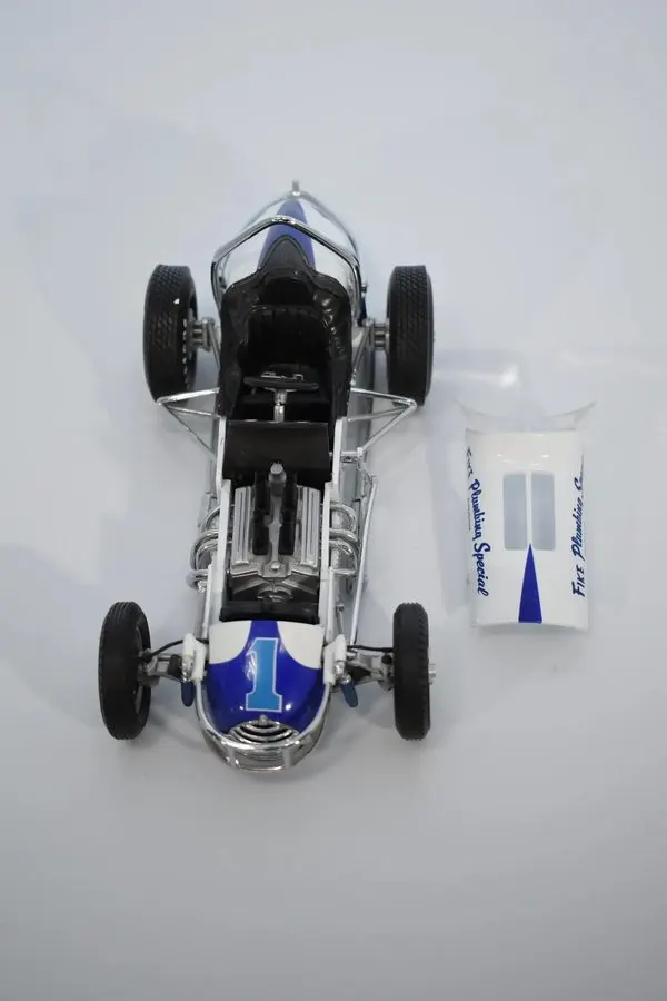 Touring Open-Wheel 1:43 Collectible — Ivory