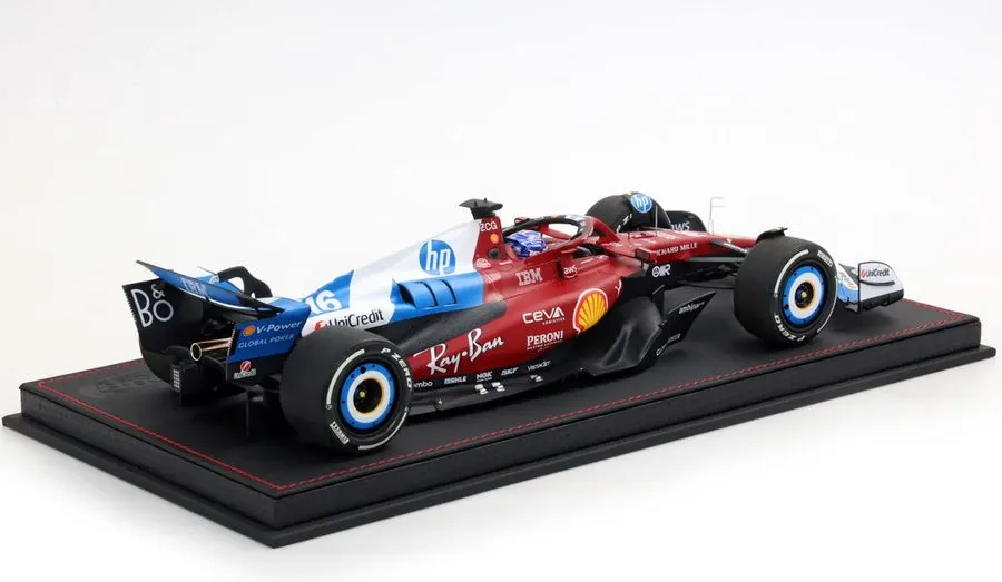 Circuit Formula Racer 1:18 Collectible — Sapphire