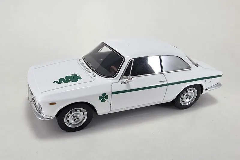Championship White Classic Race Car 1:43 Die-Cast
