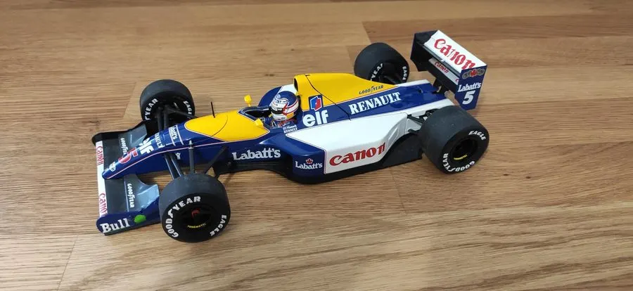 Retro Formula Racer 1:18 Collectible — Azure