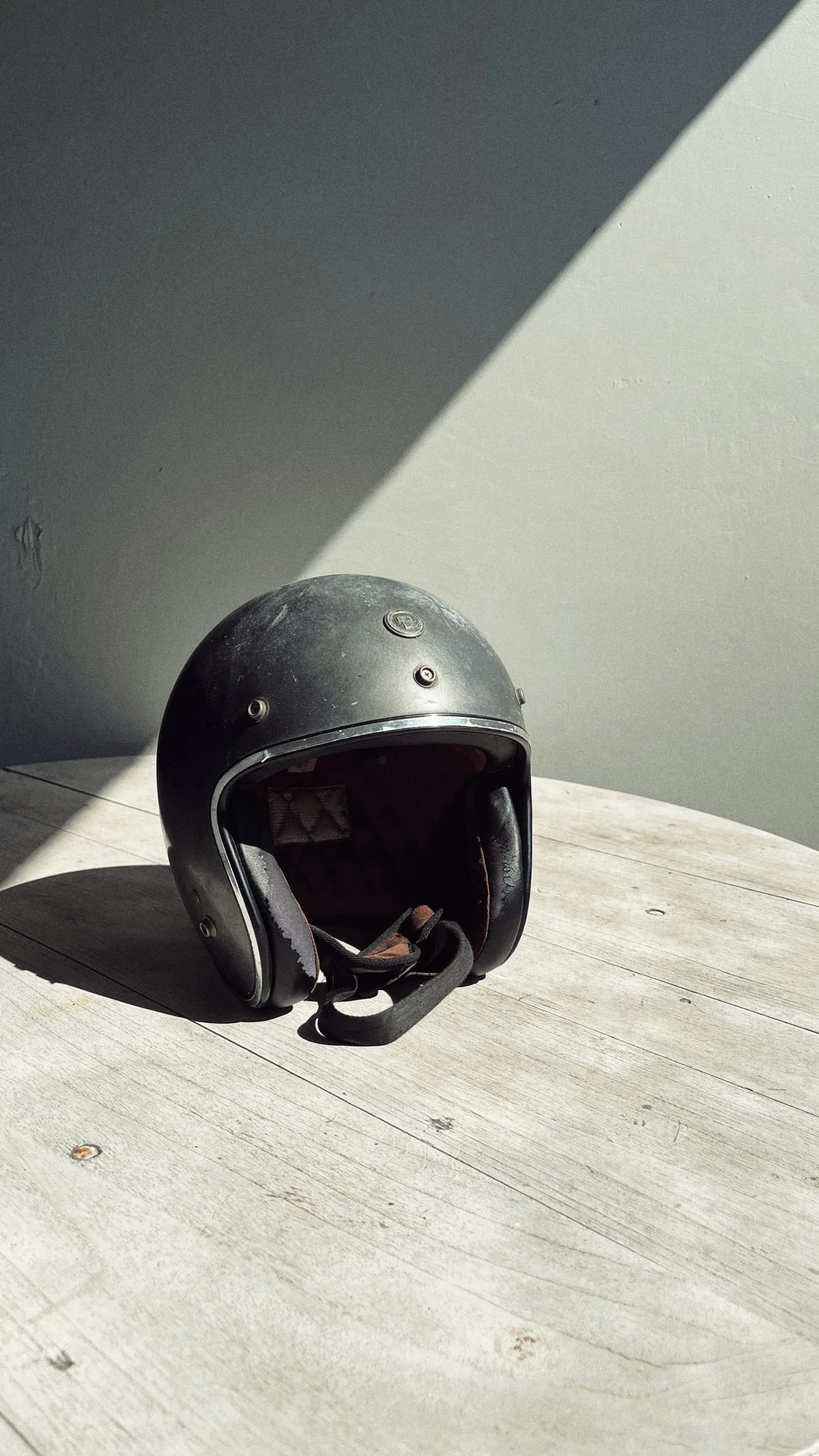 Classic Collector Helmet — Onyx Livery