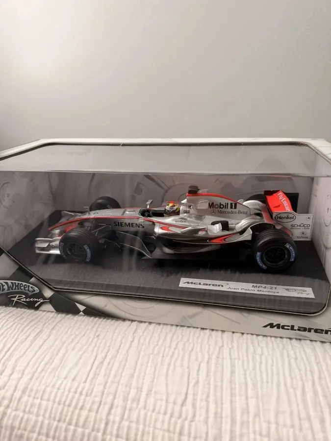 Rally Formula Racer 1:18 Collectible — Slate