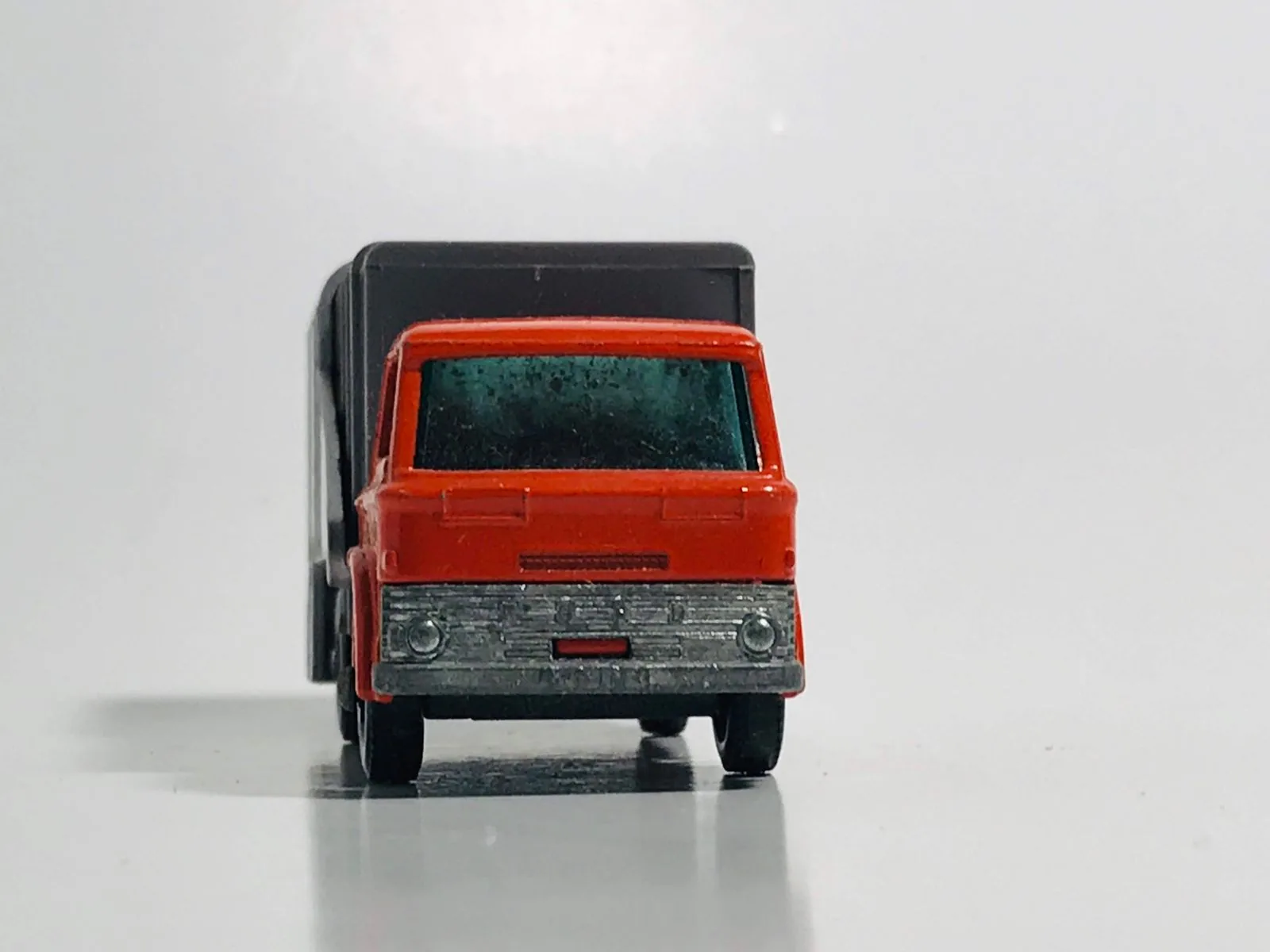 Classic Open-Wheel 1:43 Collectible — Onyx — Sprue & Sabre Models