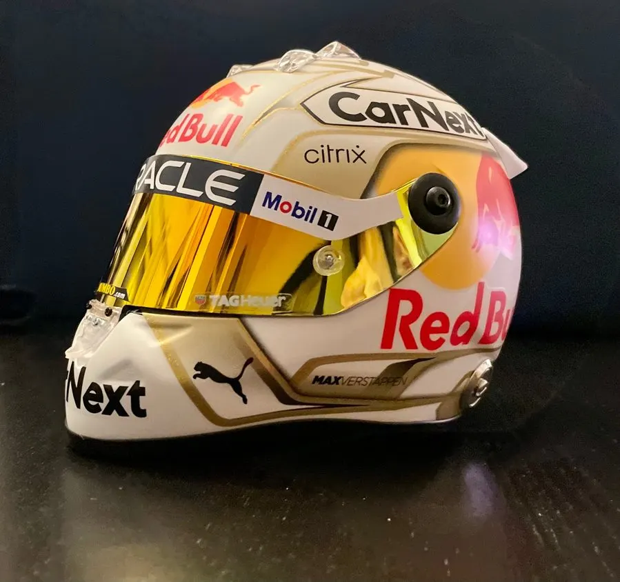 Heritage Collector Helmet — Amber Livery · Redline Reserve