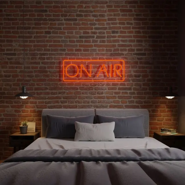 Onyx Vintage-style Garage Metal Sign