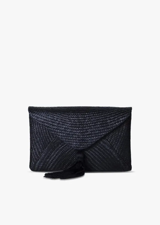 Straw-Set Noir Clutch