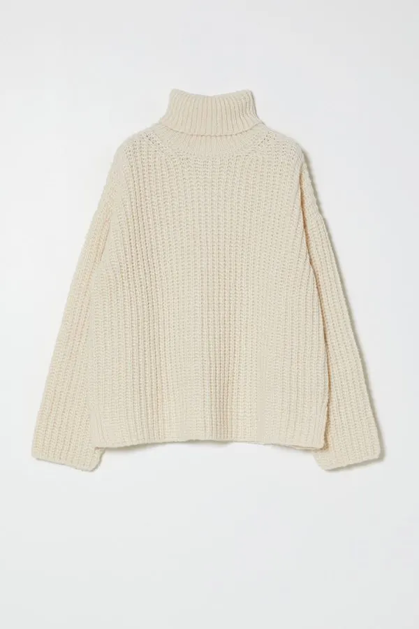 Snow Alpaca-Blend Turtleneck