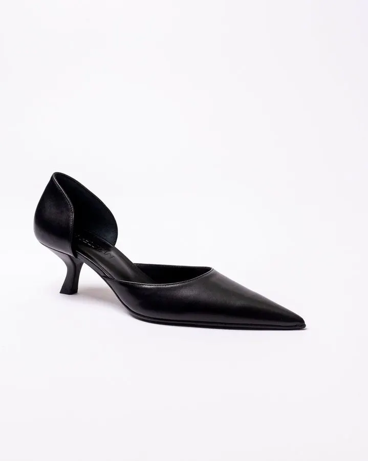 Noir Low Court Heel