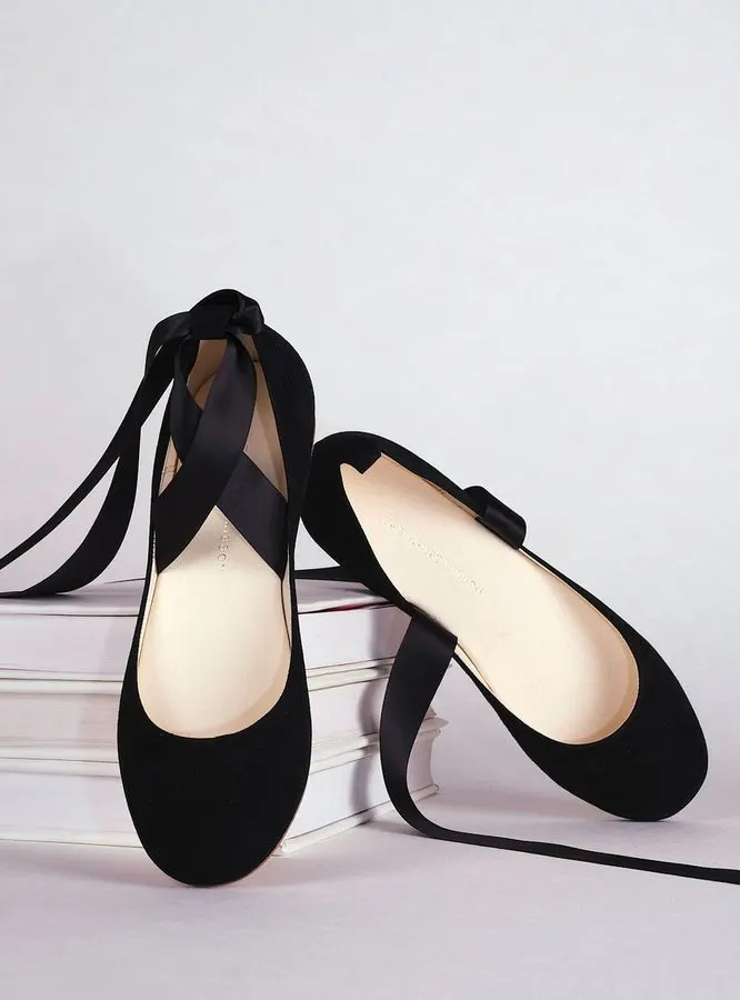 Satin Ribbon Ballet Flats – Noir