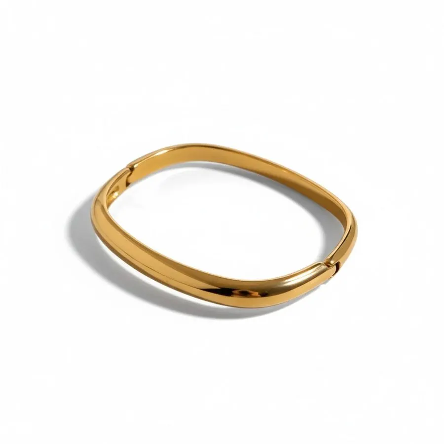 Lune Slim Gold Bangle