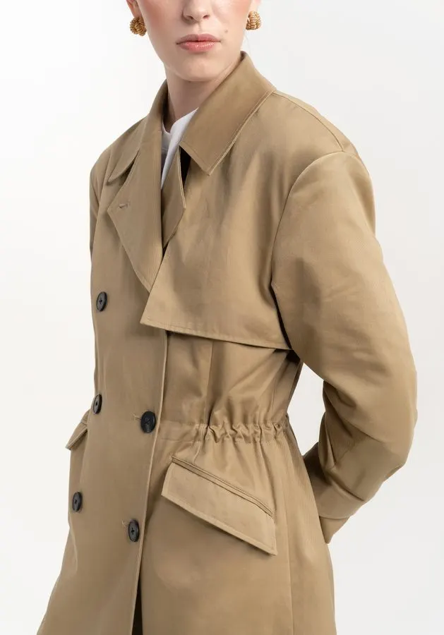 Portrait Beige Trench