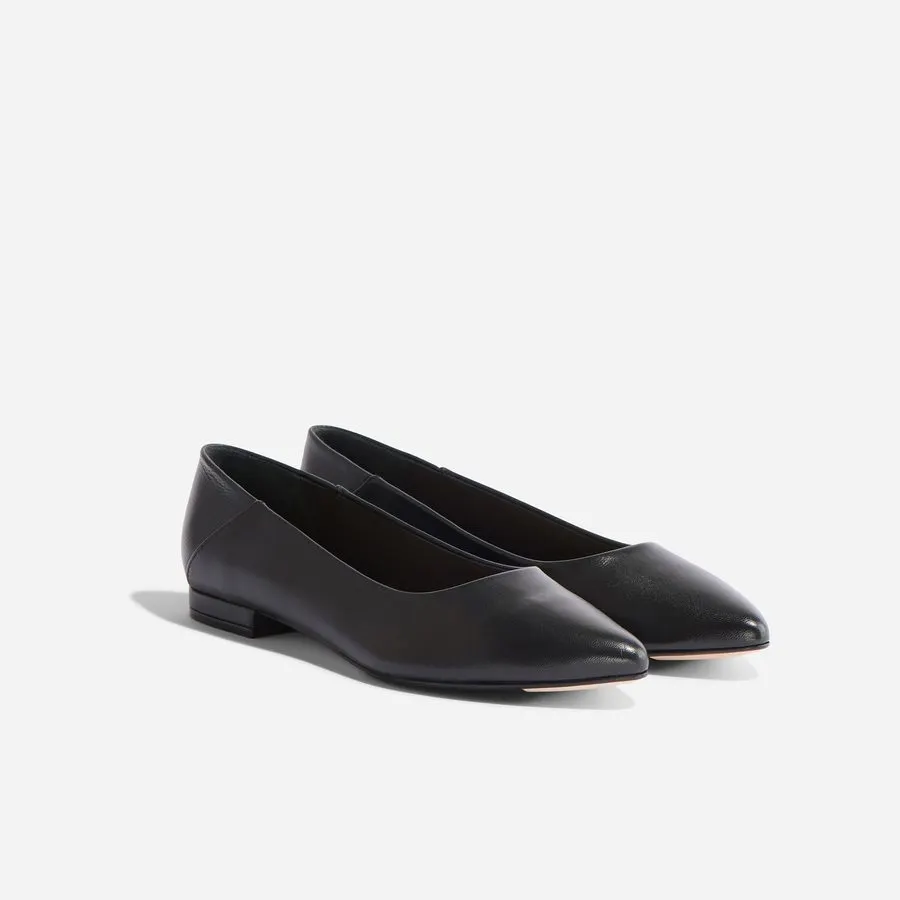 Pointed Leather Flats – Noir