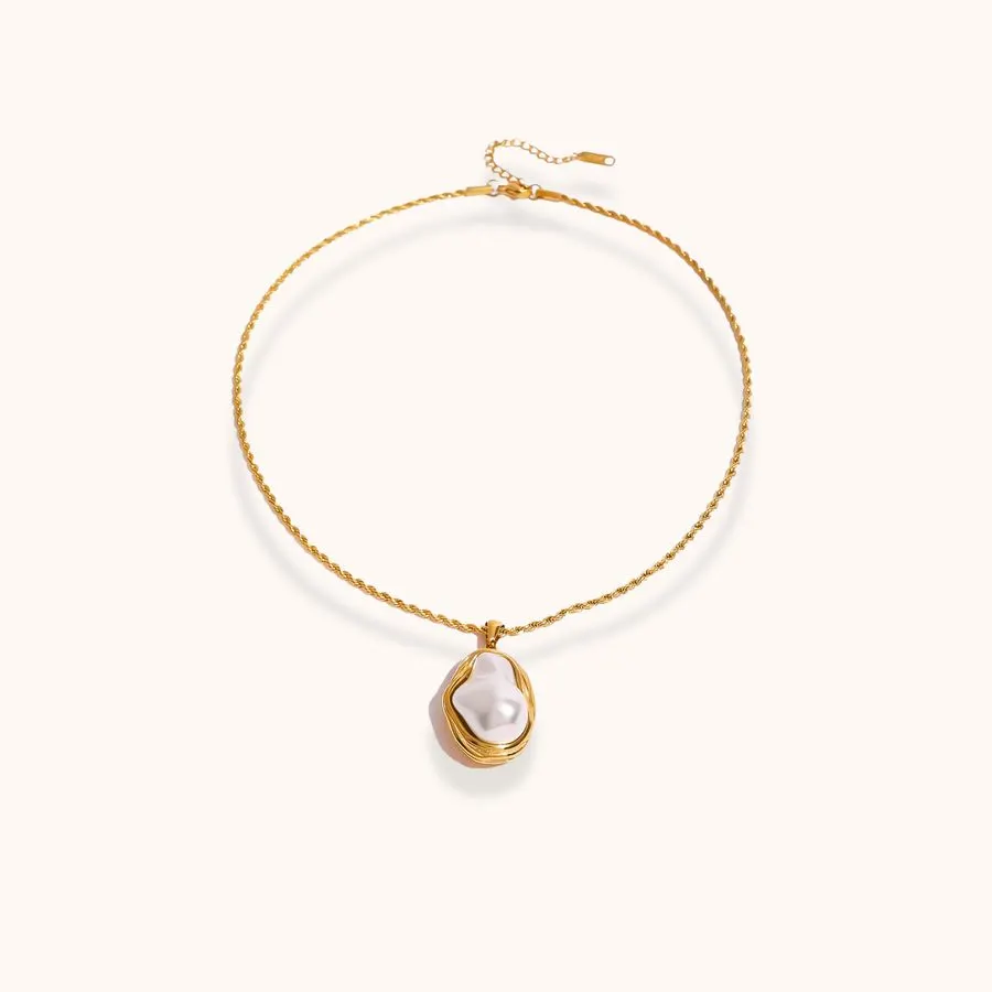 Aurelia Baroque Pearl Pendant