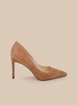 Tan Pointed Pump
